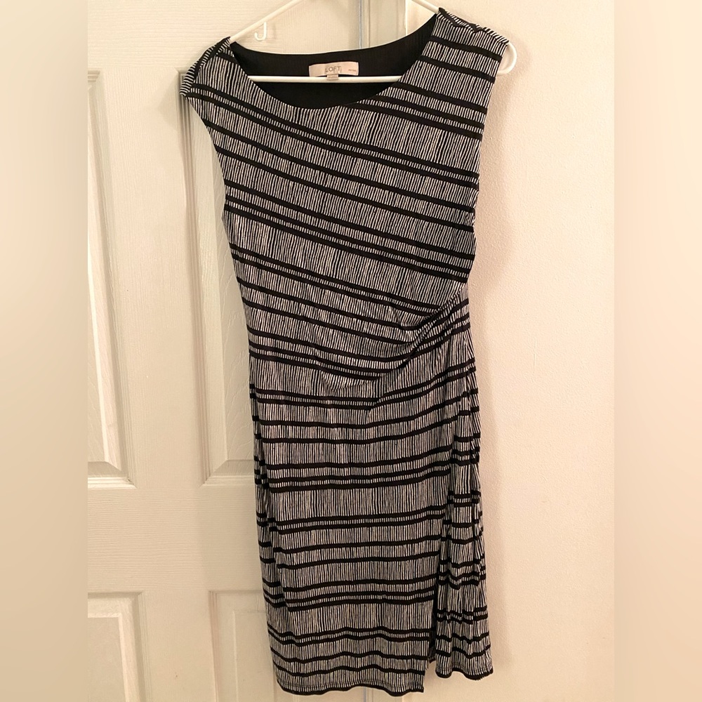 Petite causal or work dress.